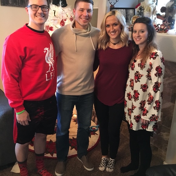 Blu Pepper Flowered Tunic w/ 3/4 Sleeve - Picture 4 of 4